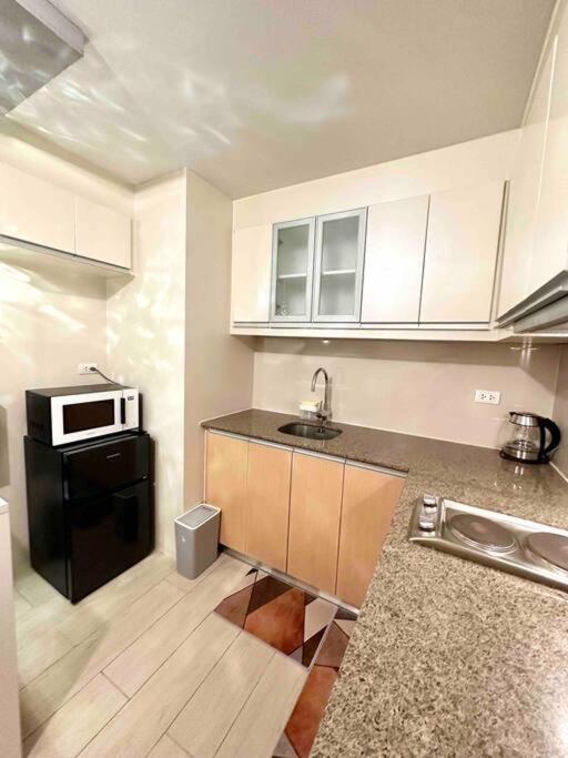 Airport Naia Terminal 3 Insane Interior Apartment Манила Екстериор снимка