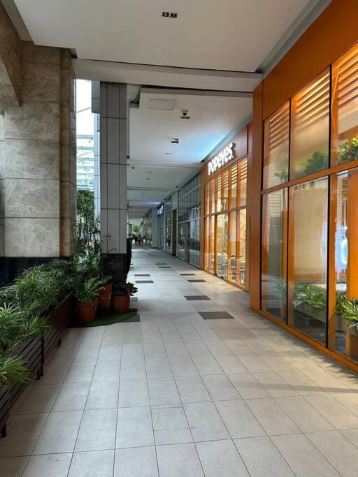 Airport Naia Terminal 3 Insane Interior Apartment Манила Екстериор снимка